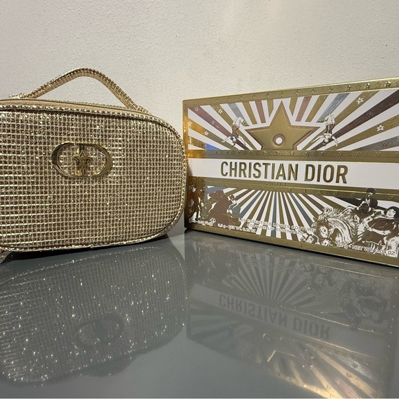 Christian Dior Gold Woven Makeup Pouch with Branded Box - Picture 6 of 8